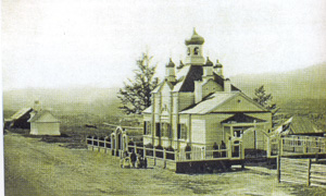 Свято-Никольский храм в п. Усть-Кара